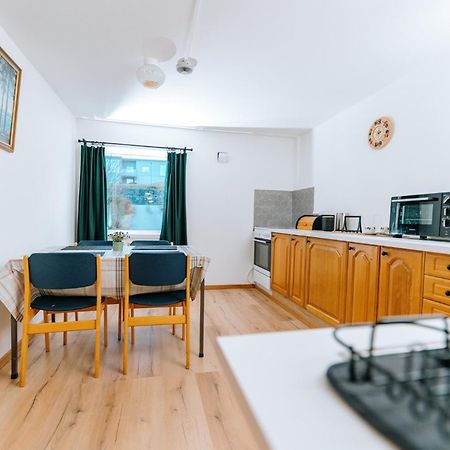Hotel Nokling & Camping Hjelmeland ภายนอก รูปภาพ