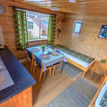 Hotel Nokling & Camping Hjelmeland ภายนอก รูปภาพ