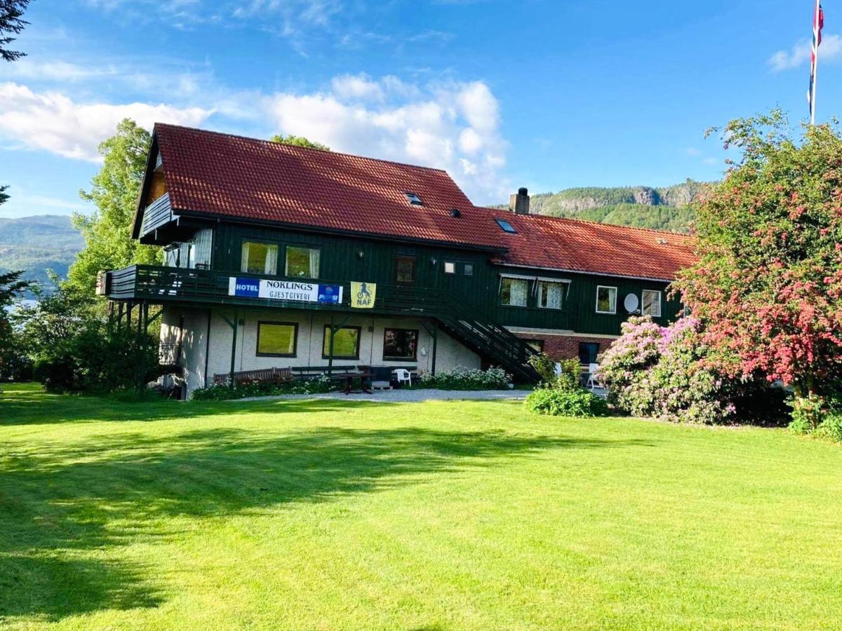 Hotel Nokling & Camping Hjelmeland ภายนอก รูปภาพ