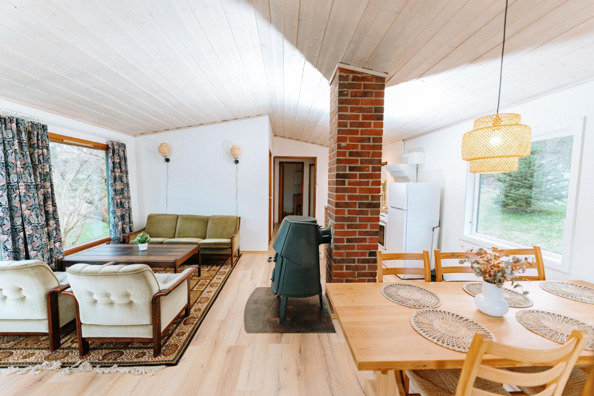 Hotel Nokling & Camping Hjelmeland ภายนอก รูปภาพ