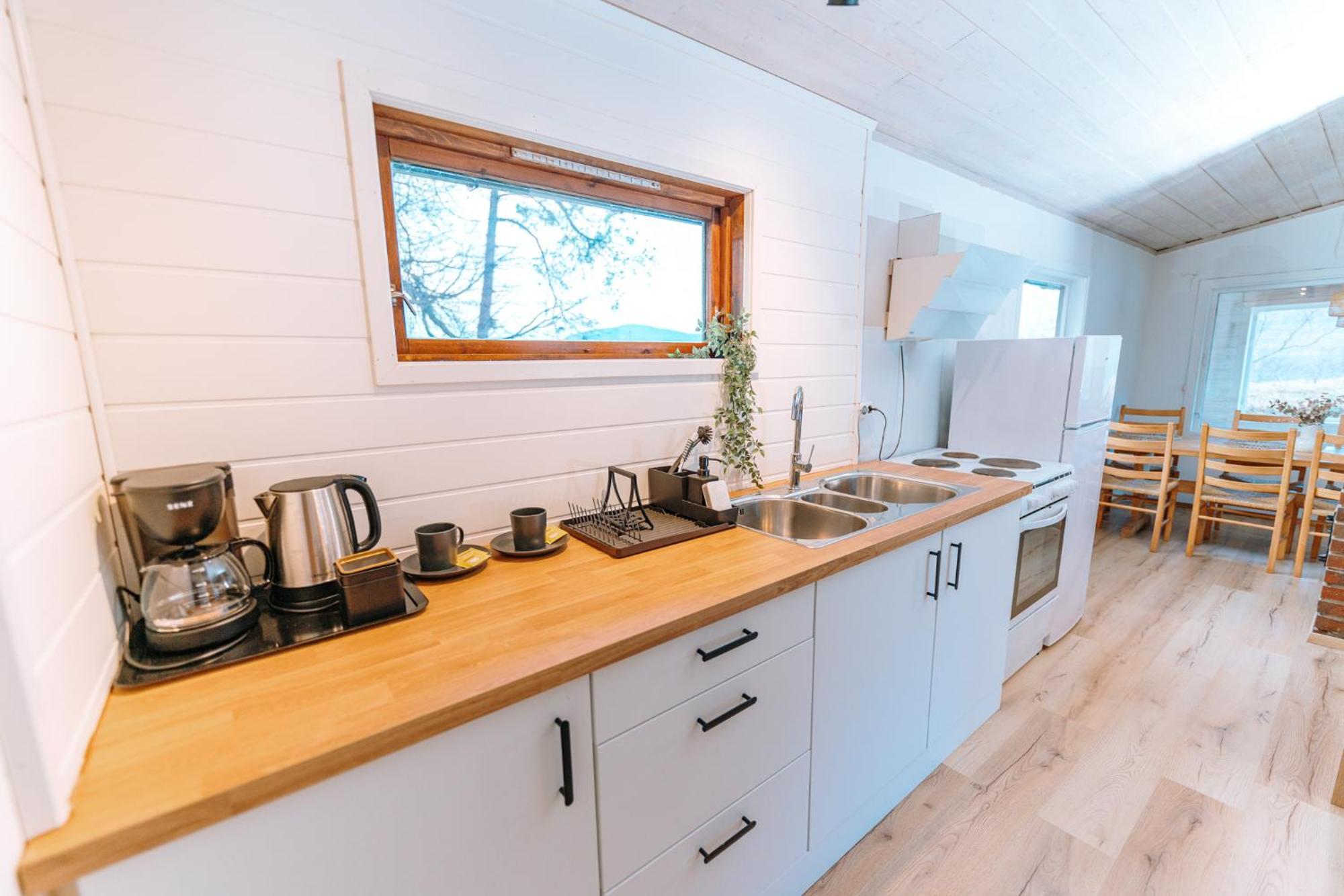 Hotel Nokling & Camping Hjelmeland ภายนอก รูปภาพ