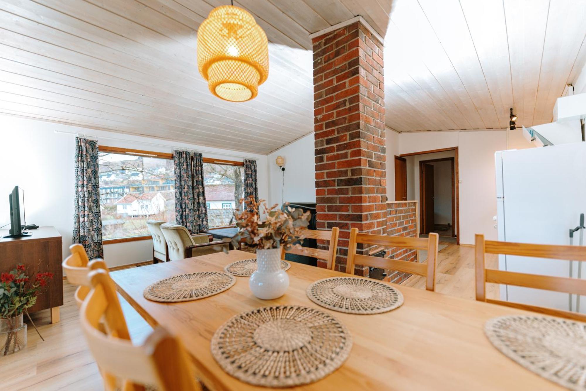 Hotel Nokling & Camping Hjelmeland ภายนอก รูปภาพ