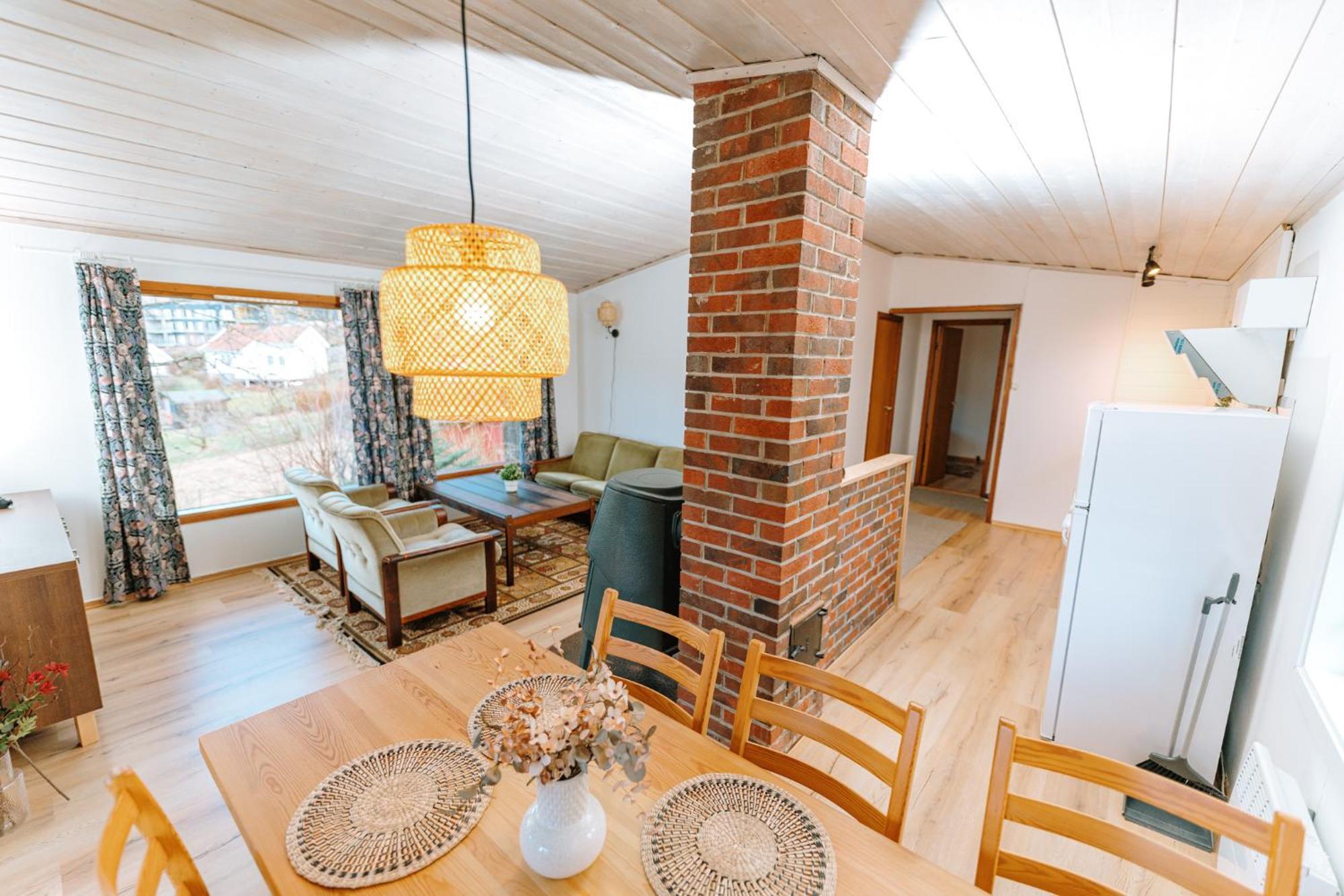 Hotel Nokling & Camping Hjelmeland ภายนอก รูปภาพ